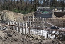 Stavba Černého mostu v Hodoníně je v plném proudu, řidiče tíží uzavírka
