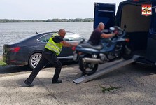 Policisté na Hodonínsku naháněli zdrogovaného motorkáře. Stroj mu zabavili už podruhé Policisté na Hodonínsku naháněli zdrogovaného motorkáře. Stroj mu zabavili už podruhé